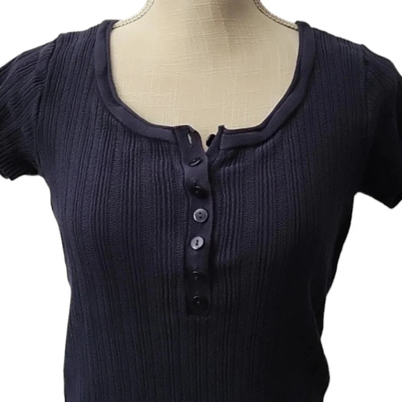 Axcess Top - Picture 2 of 4